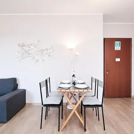 Porta Di Roma, Moderno Luminoso Con Wi-fi E Ac Apartment