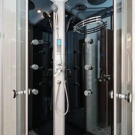 Apartment Porta Di Roma, Moderno Luminoso Con Wi-fi E Ac Rome