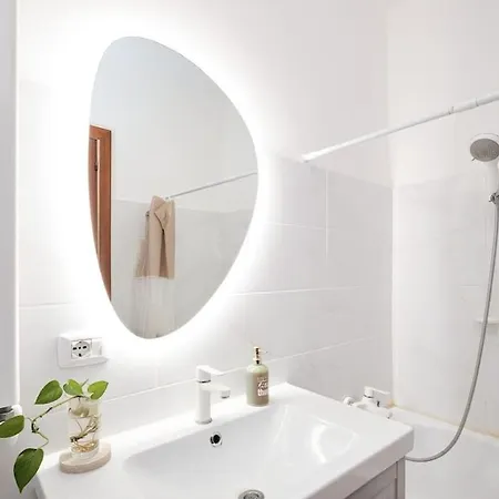 Porta Di Roma, Moderno Luminoso Con Wi-fi E Ac Rom