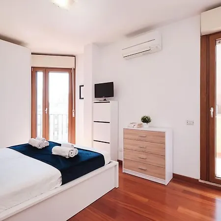 Porta Di Roma, Moderno Luminoso Con Wi-fi E Ac Rom